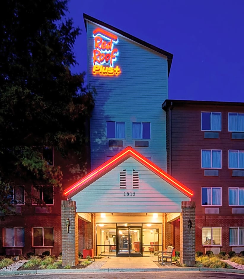 Red Roof Inn PLUS Raleigh Downtown NCSU Conv Center