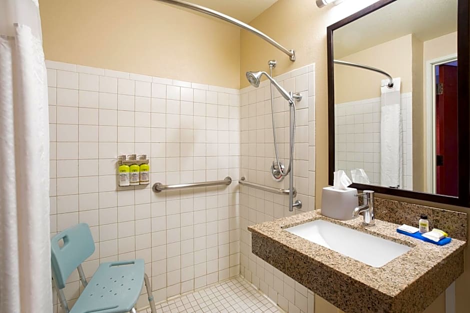 Holiday Inn Express Hotel & Suites Littleton By IHG