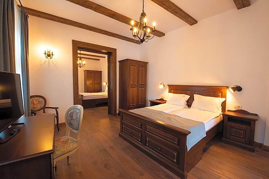 HOTEL BOUTIQUE CASA CHITIC -HOTEL AND RESTAURANT Str Johann Gott nr7