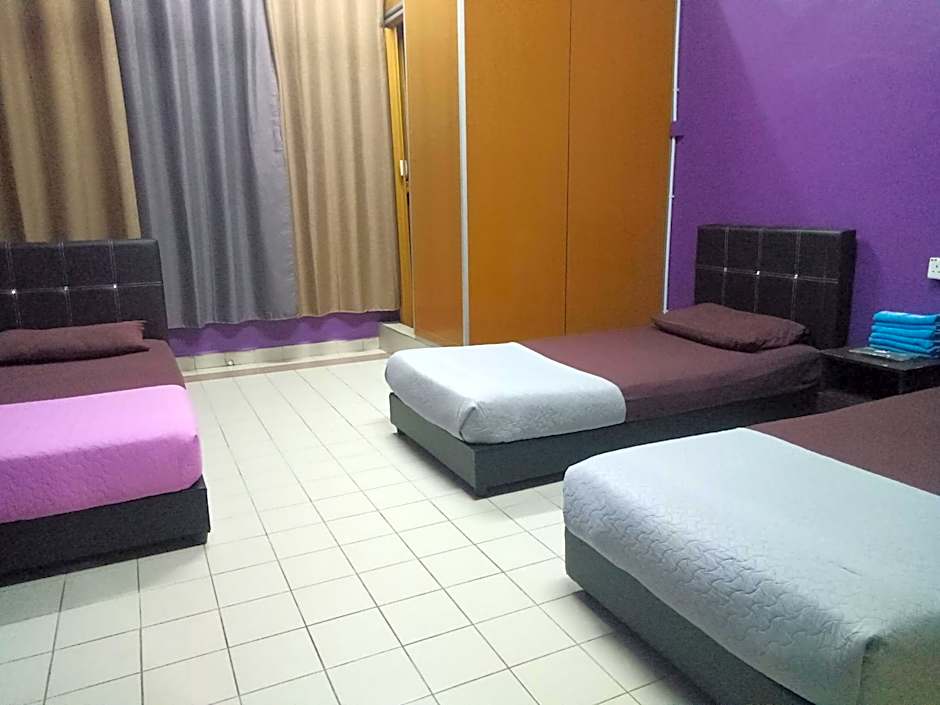 KUALA BESUT JETTY BUDGET HOTEL AIN - In front of Kuala Besut Jetty