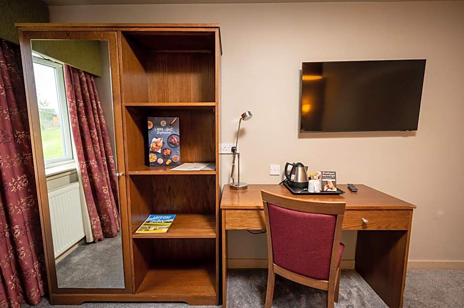 Wellington Hotel by Greene King Inns