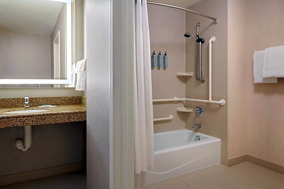 Residence Inn by Marriott Calgary Airport