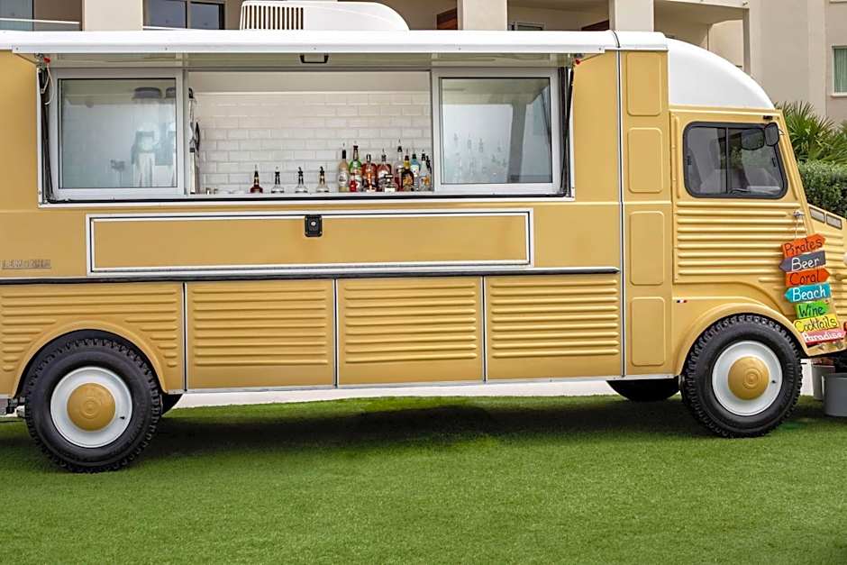 Casa Marina Key West, Curio Collection by Hilton