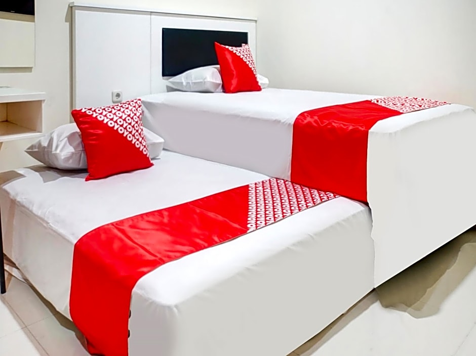 OYO 90394 Guest House Sentosa