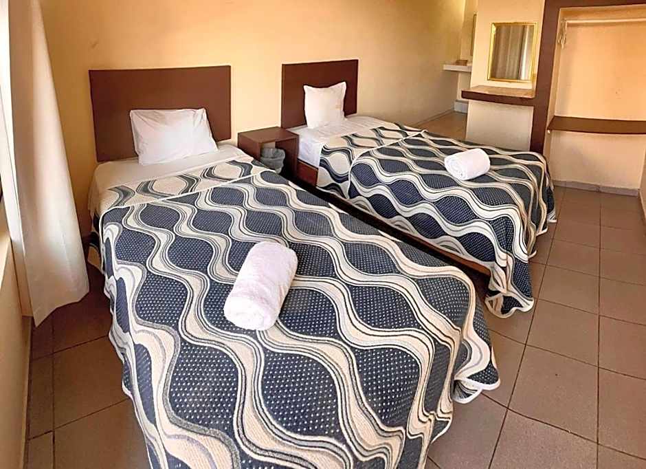 Hotel Playa de Oro - Enfrente de WTC y Plazas Comerciales