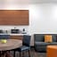 La Quinta Inn & Suites by Wyndham San Luis Obispo Downtown