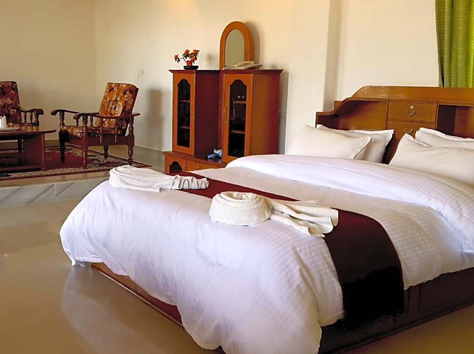 Hotel Middle Path & Spa