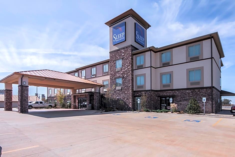 Sleep Inn & Suites Hennessey North