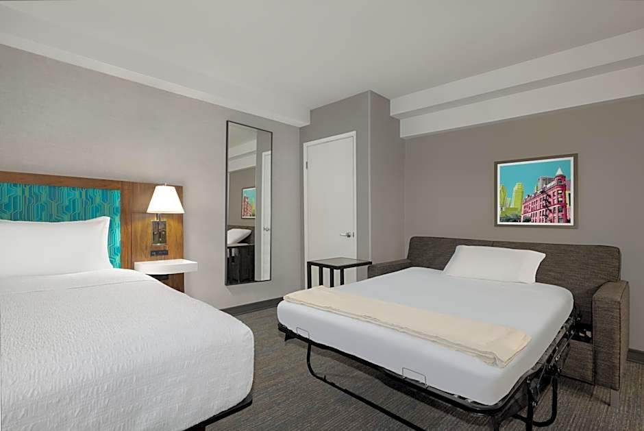 Hampton Inn & Suites by Hilton Toronto Downtown