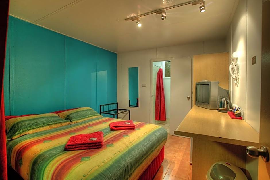 Halls Creek Motel