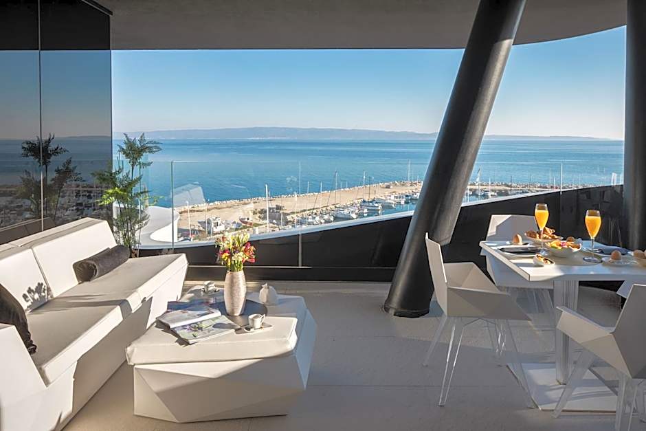 Posh Residence Luxury Suites