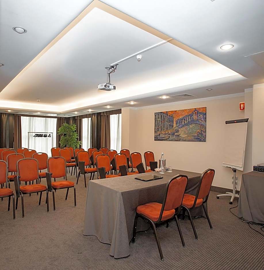 Park Hotel Ai Pini & Restaurant Ai Pini