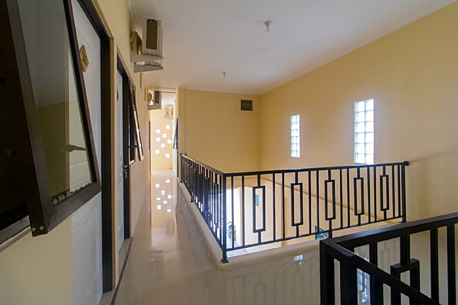 RedDoorz Syariah near Politeknik Negeri Madiun