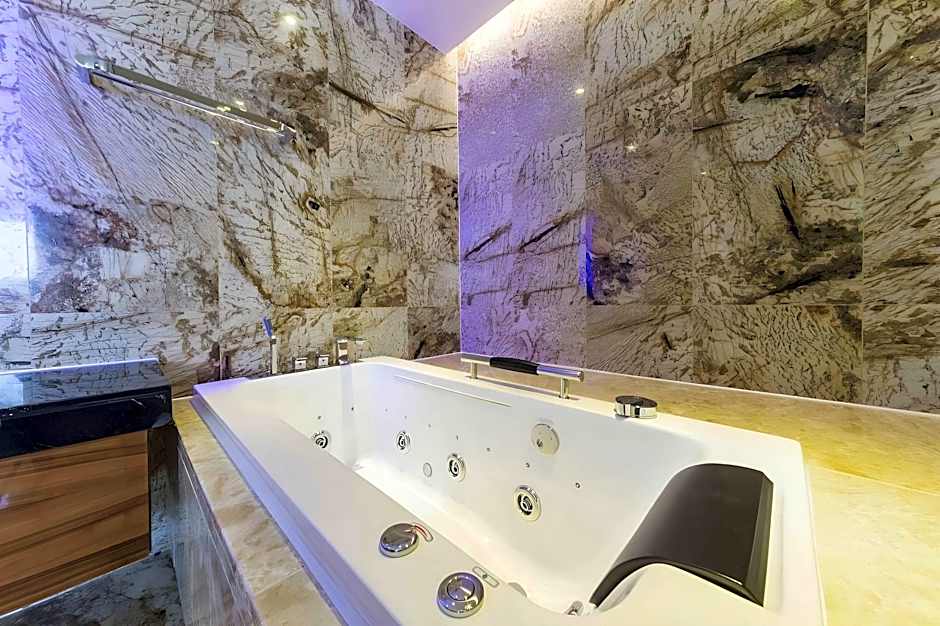 Guri Galmae Indi Present Hotel