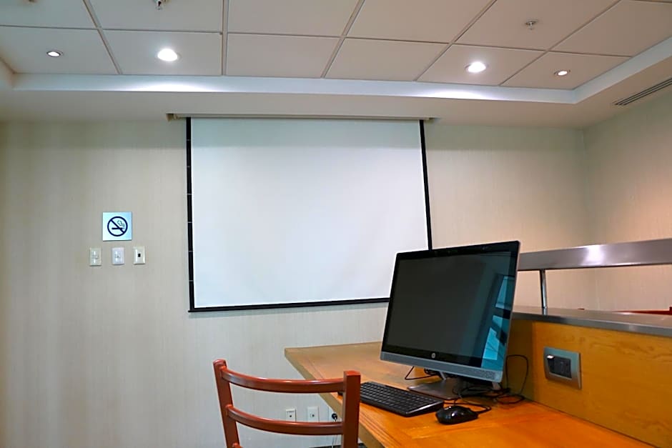 Excellence Express & Suites