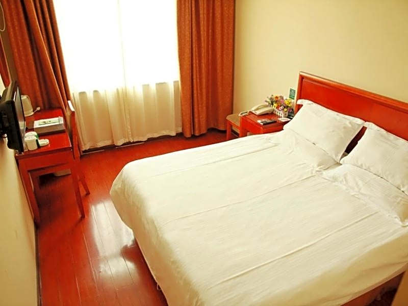 GreenTree Inn Jiangsu Nanjing Zhongyangmen Railway Station Express Hotel
