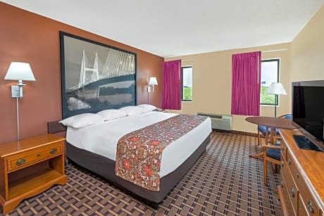 1 King Bed Accessible Room Smoking
