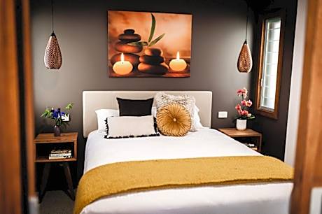 Deluxe Suite with Spa Bath