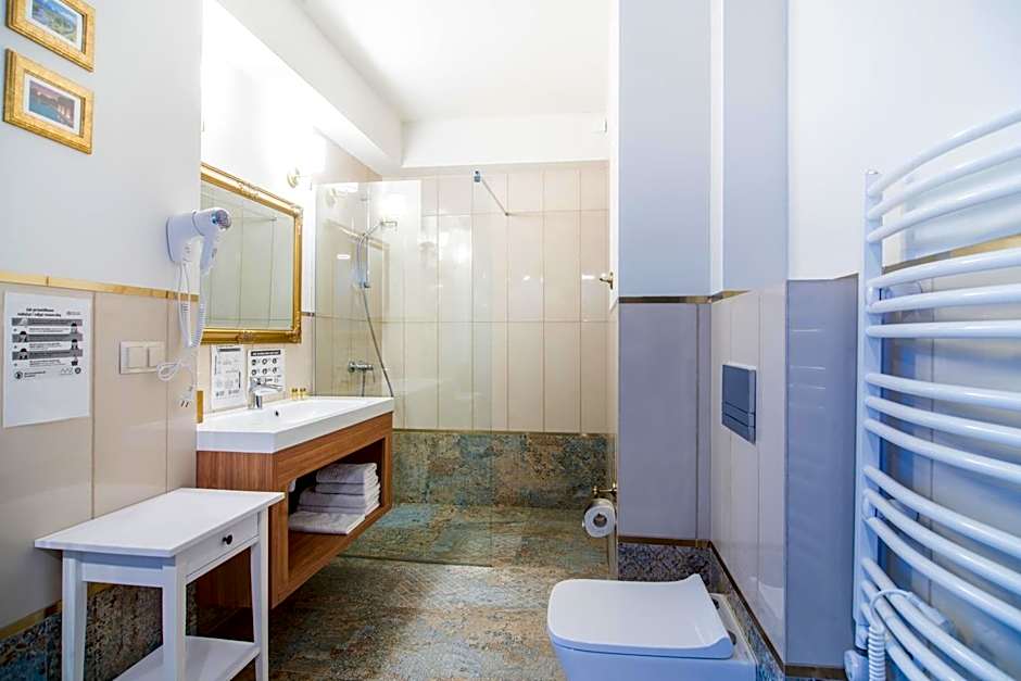 Hotel Dwa Księżyce