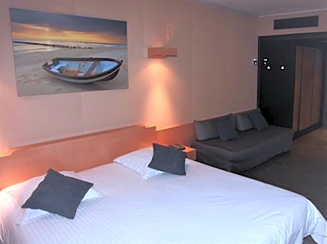 Standing Double Room