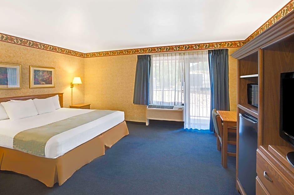 Photo 1 of 1 of 1 Bedroom 2 Queen Beds Suite