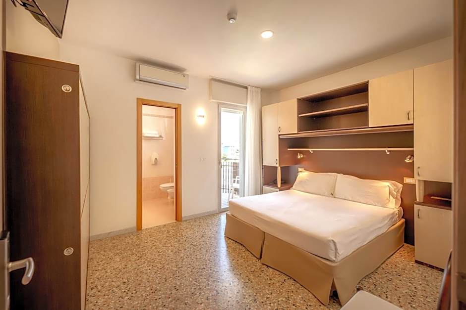 Hotel Atenea Golden Star
