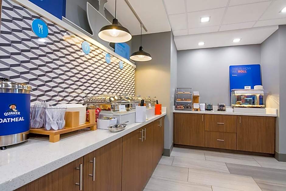 Holiday Inn Express And Suites Springdale Fayetteville Area By IHG