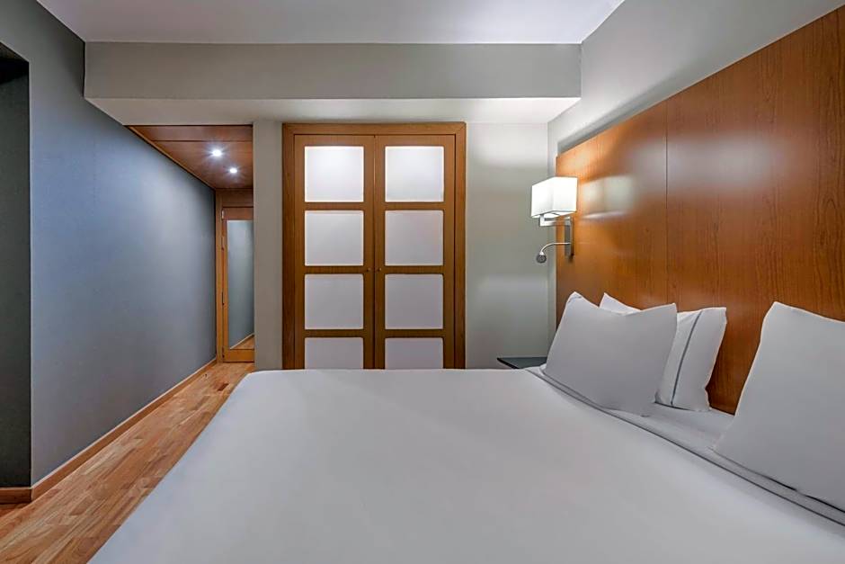 AC Hotel by Marriott Sevilla Forum