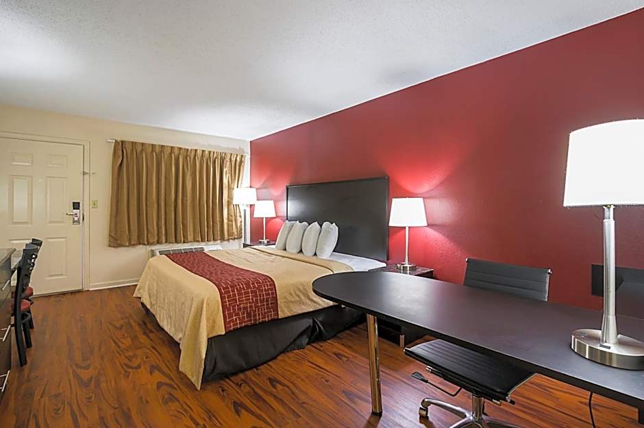 Red Roof Inn & Suites Scottsboro