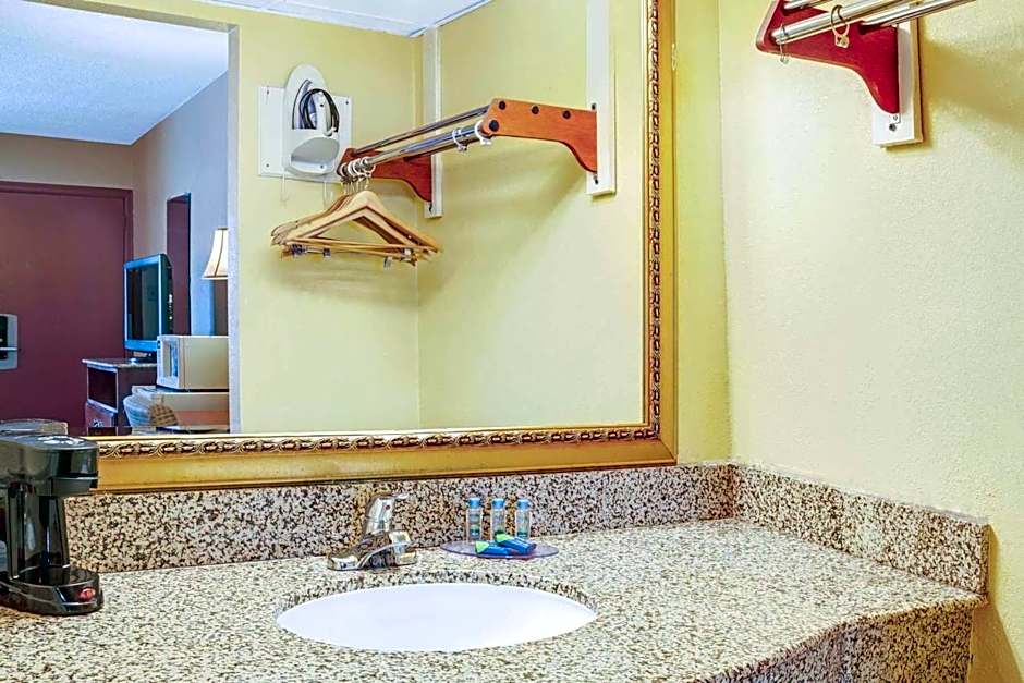 Knights Inn Mount Laurel