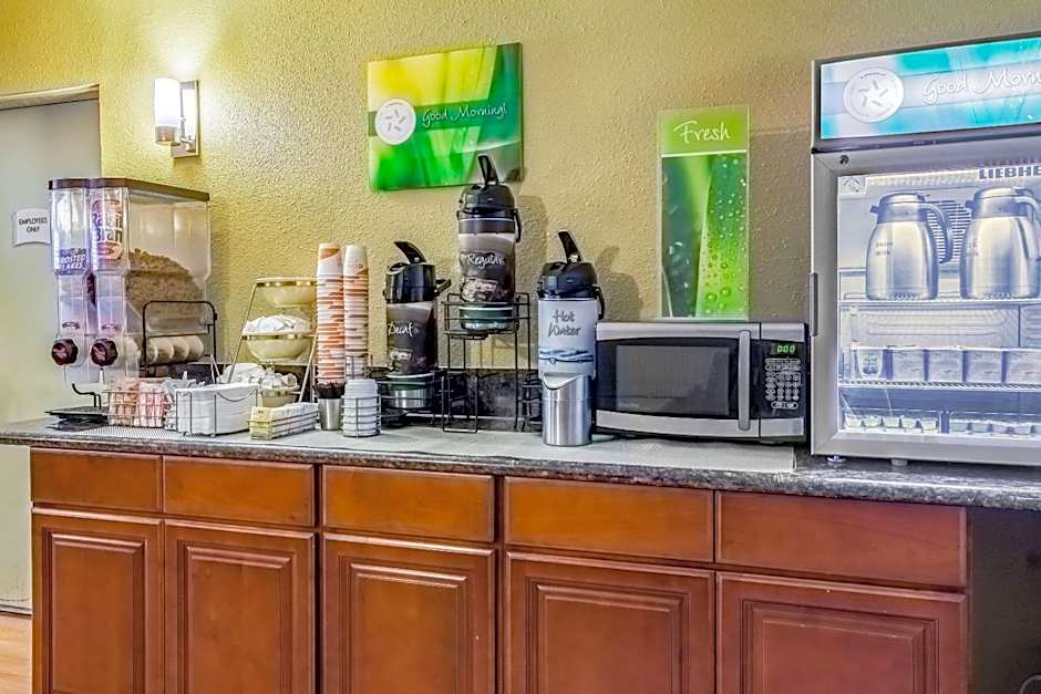 Quality Inn & Suites Vancouver North