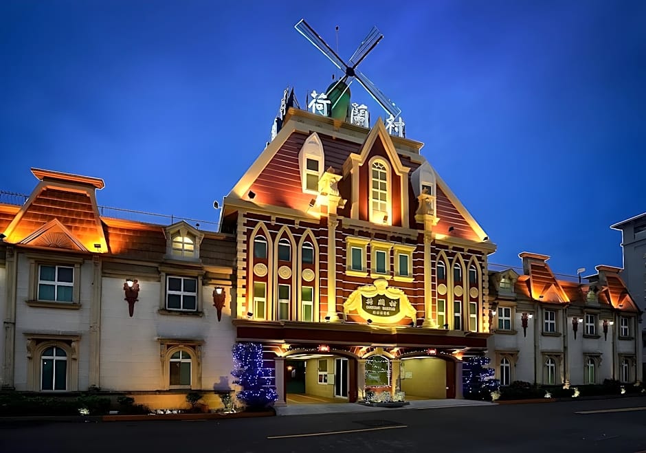 Holland Village Motel