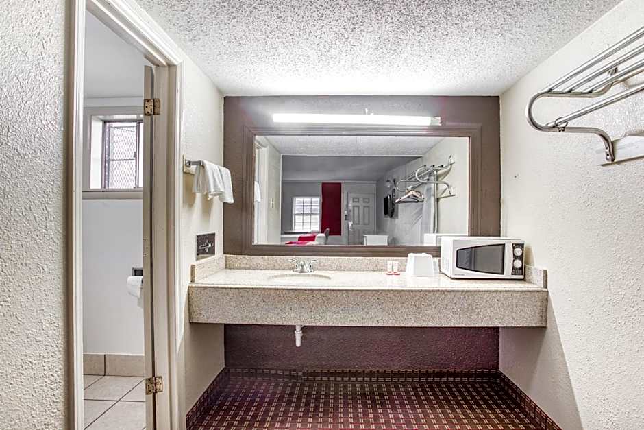 OYO Hotel Bald Knob AR Hwy 64