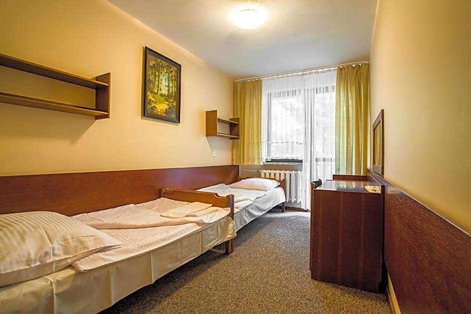 OW Inter Piast Kalbornia - z własną plażą z kąpieliskiem i przystanią