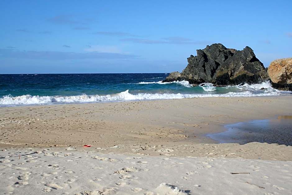 Karibu Aruba Boutique Hotel