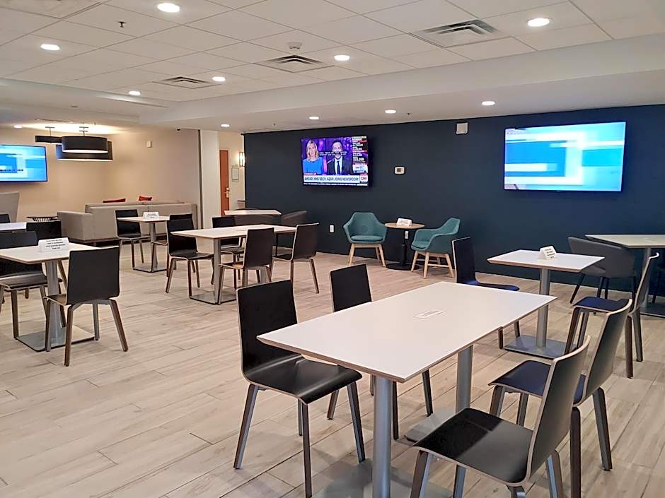 Holiday Inn Hotel & Suites Ann Arbor University of Michigan Area By IHG