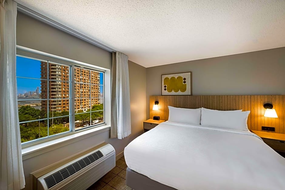 Sonesta Simply Suites Jersey City