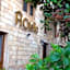 HOtello guest suites