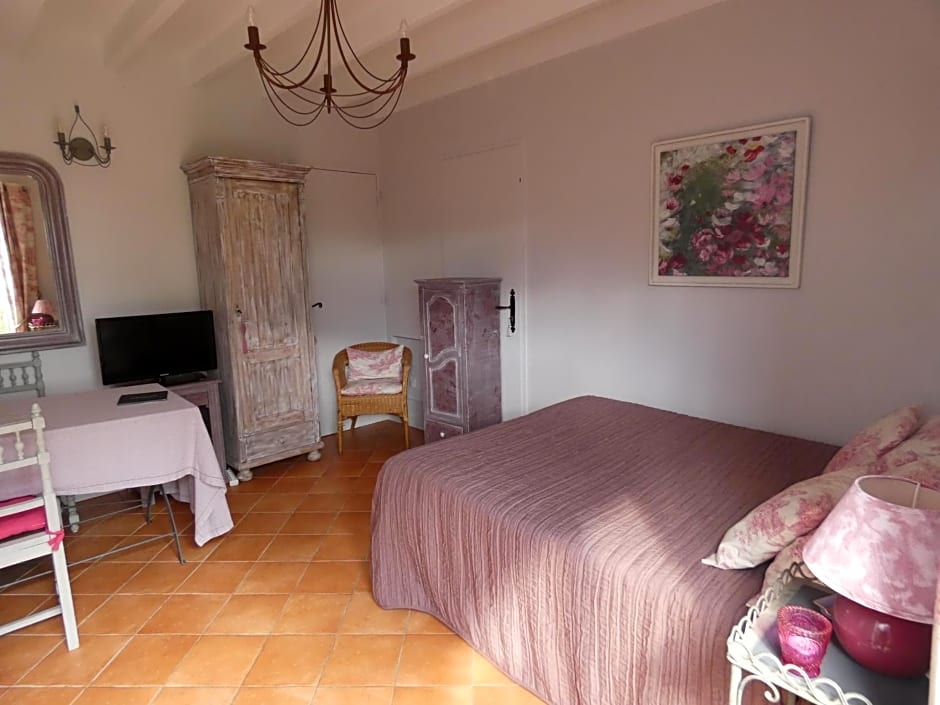 Les Petits Matins Bleus - Chambres d'hôtes "Les Pommiers"