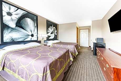 2 Double Beds Smoking