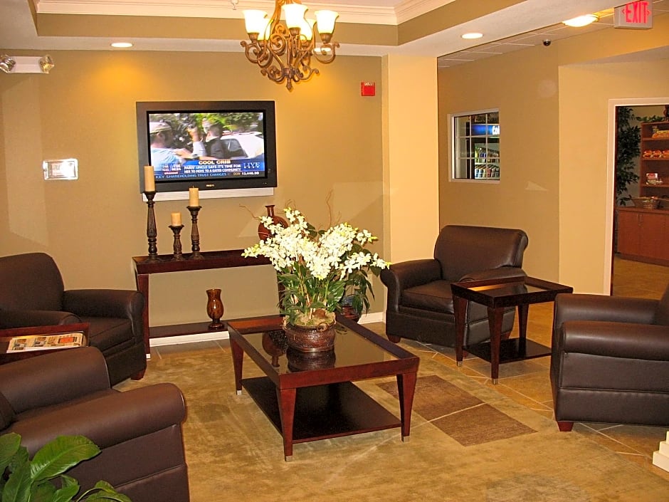 Candlewood Suites Clarksville