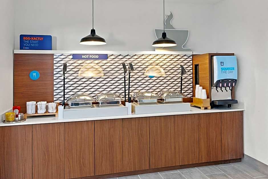 Holiday Inn Express & Suites Chicago West-OHare Arpt Area By IHG