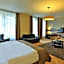James Hotel & Apartments