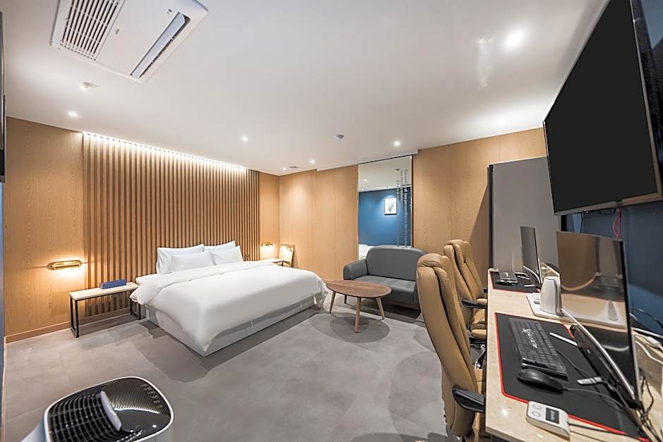 Hotel Millennium