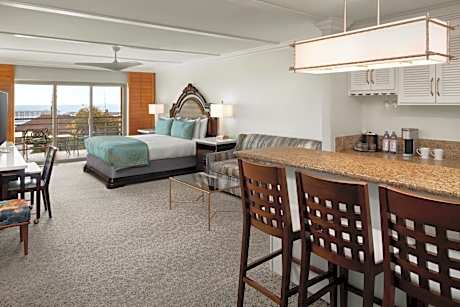Partial Ocean View Junior Suite King