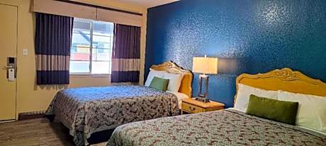 Double Room with Two Double Beds - Non-Smoking