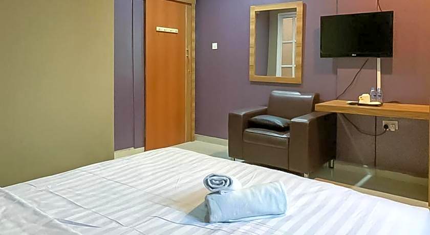 RedDoorz Syariah @ Jl D I Panjaitan Batu 7 Tanjung Pinang