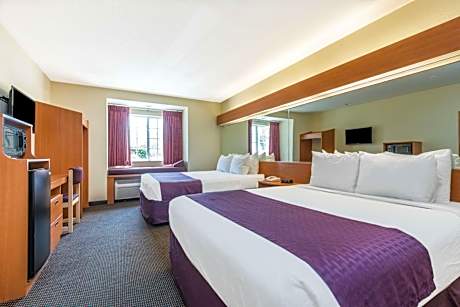 Deluxe Queen Room with Two Queen Beds - Disability Access - Non-Smoking