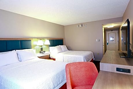 Room with Two Queen Beds - Non-Smoking