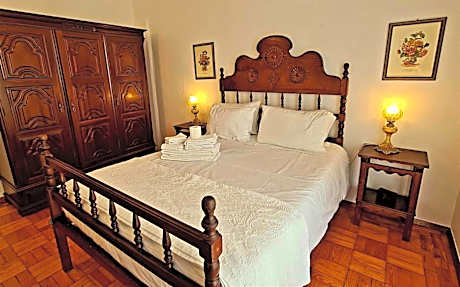 One-Bedroom Apartment with Sea View